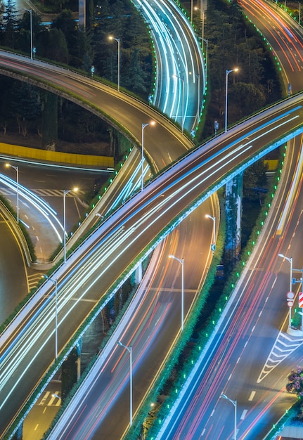 Veduta aerea di Shanghai overpass a notte