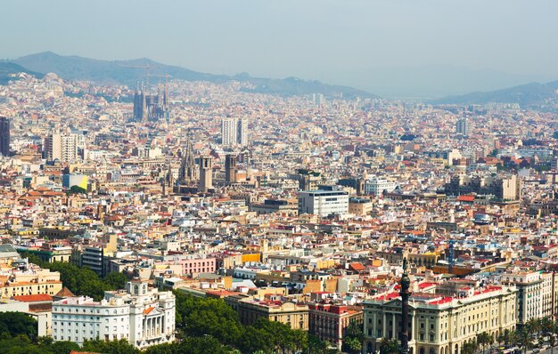 Veduta aerea di vecchi quartieri a Barcellona