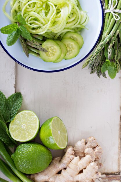 Verdure verdi per la cucina asiatica