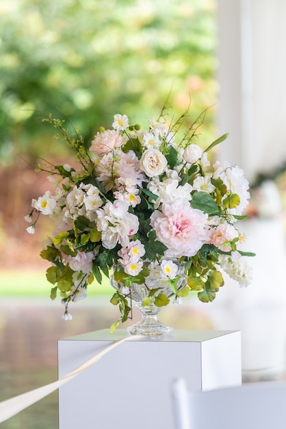 Verticale di un bouquet in un vaso