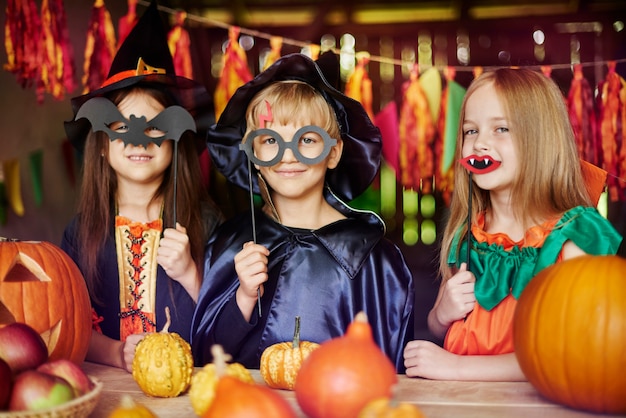 Vestirsi è il gioco preferito dei bambini