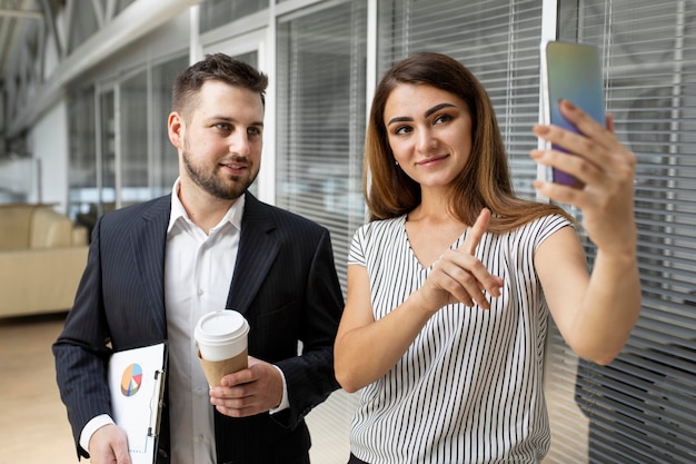 Videoconferenza per lavoratori aziendali