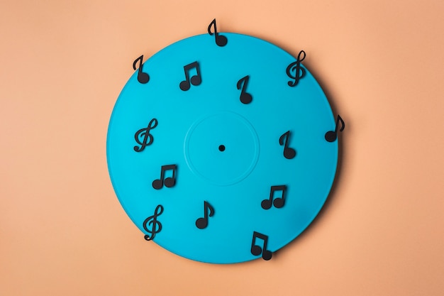 Vinile blu con note musicali