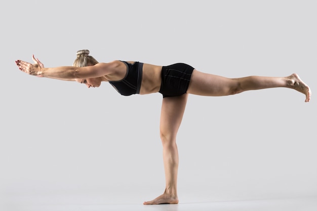 Virabhadrasana 3 Pos