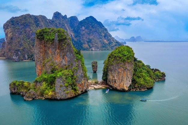 Vista aerea dell'isola di James Bond a Phang nga, Thailandia.