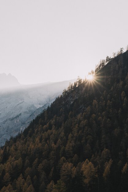 Vista aerea della montagna