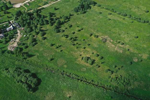 Vista aerea di pianure e campi