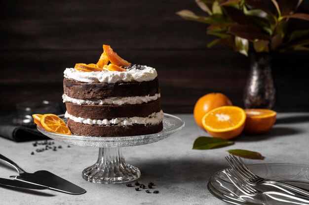 Vista anteriore del delizioso concetto di torta