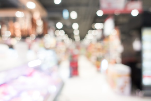 Vista astratta di supermercato con effetto bokeh