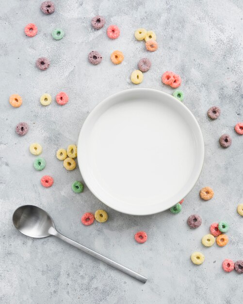 Vista dall'alto del concetto di colazione di cereali