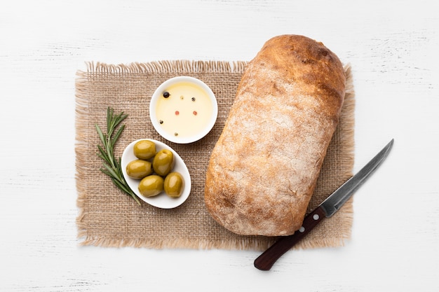 Vista dall'alto del concetto di disposizione del pane