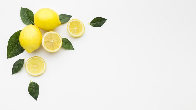 Vista dall'alto del concetto di frutta con spazio di copia