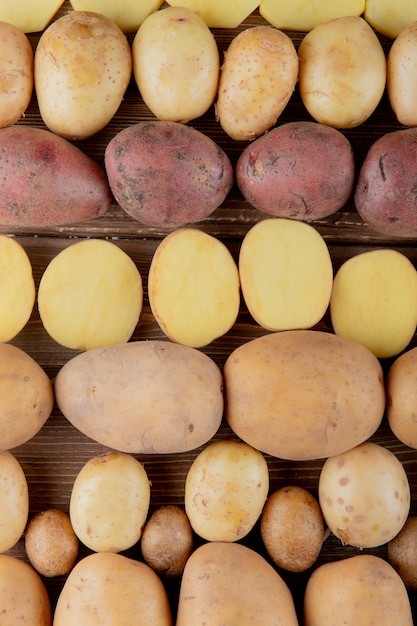 Vista dall'alto del modello di patate intere o tranciate