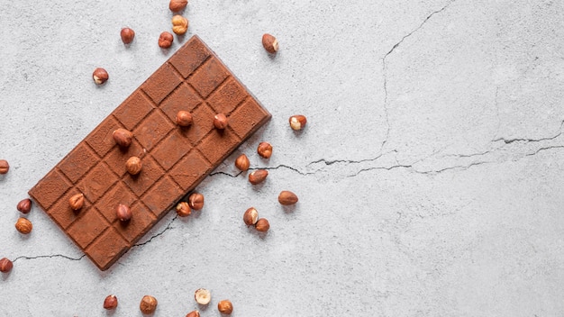 Vista dall'alto deliziosa composizione di cioccolato con spazio di copia