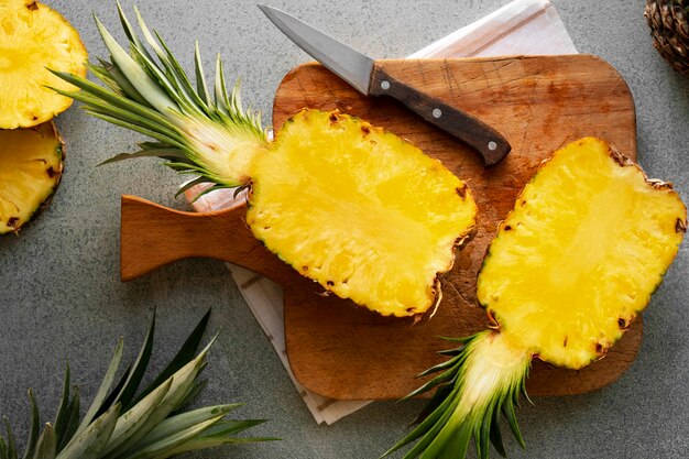 Vista dall'alto deliziosa natura morta di ananas