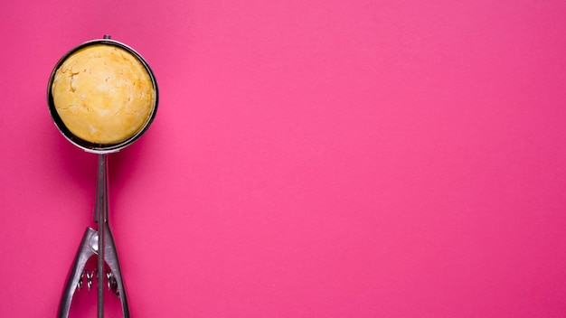 Vista dall'alto delizioso gelato con spazio di copia