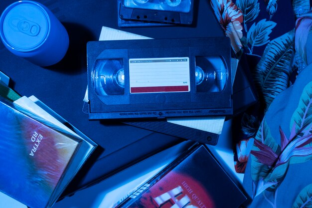 Vista dall'alto dell'imballaggio VHS vintage