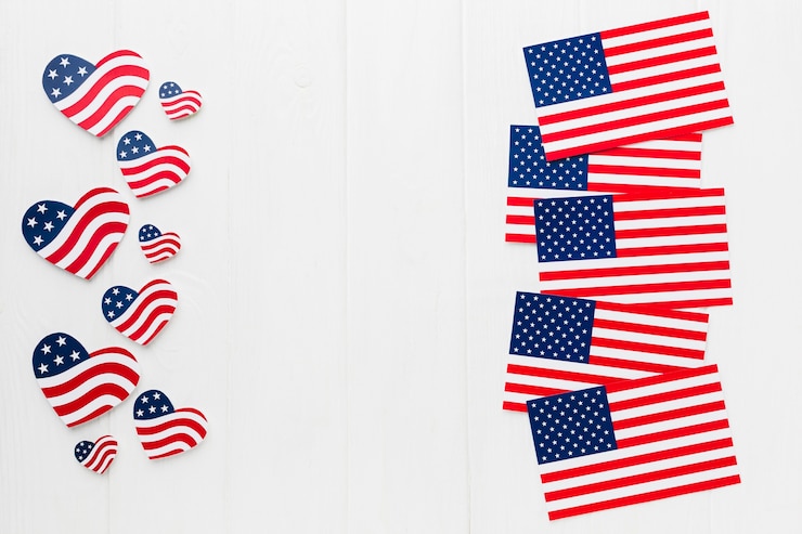 Foto gratuito vista dall'alto di diverse bandiere americane