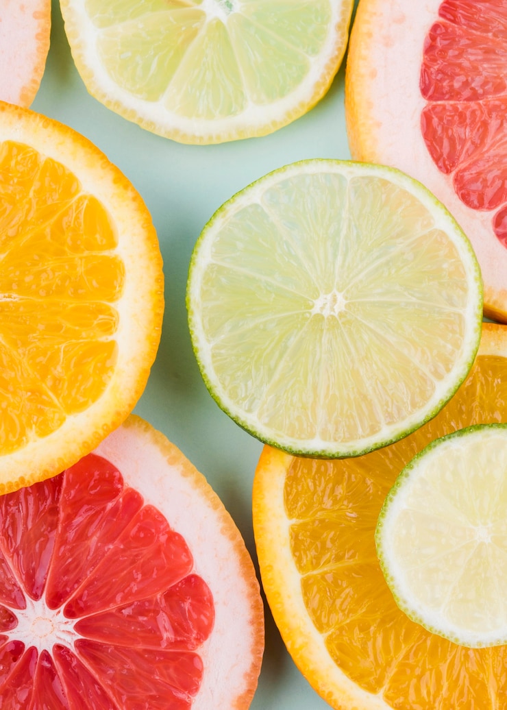 Foto gratuito vista dall'alto di frutta biologica