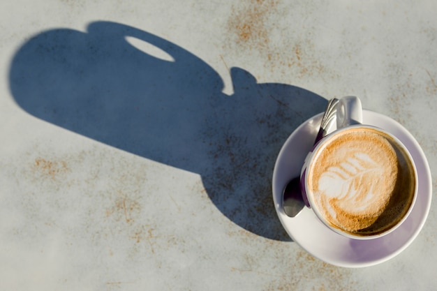 Vista dall&#39;alto di una tazza di caffè