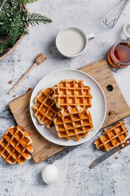 Vista dall'alto gustoso assortimento di pasti per la colazione