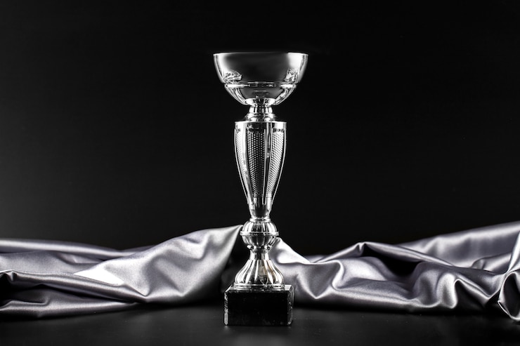 Foto gratuito vista del trofeo della coppa d'argento