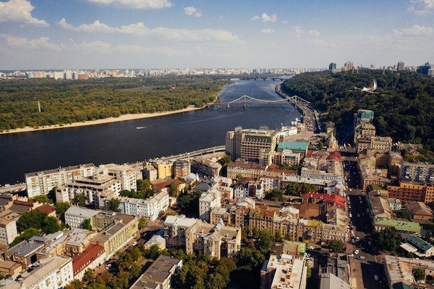 Vista dell'argine del Dnepr, stazione fluviale