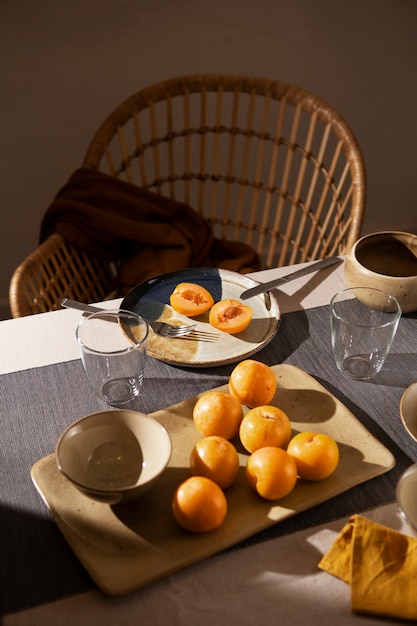 Vista dell'elegante disposizione del tavolo da pranzo