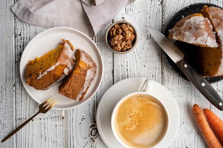 Foto gratuito vista della deliziosa torta a base di carote