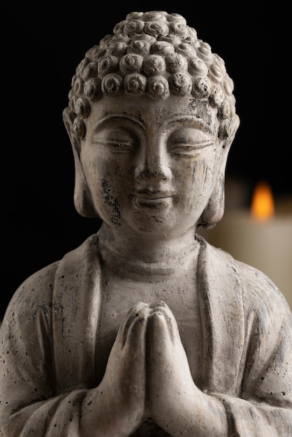 Vista della statuetta di Buddha per la tranquillità