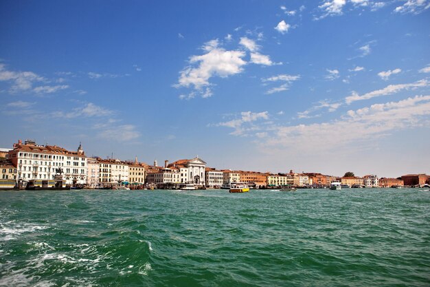 Vista di Venezia dal mare