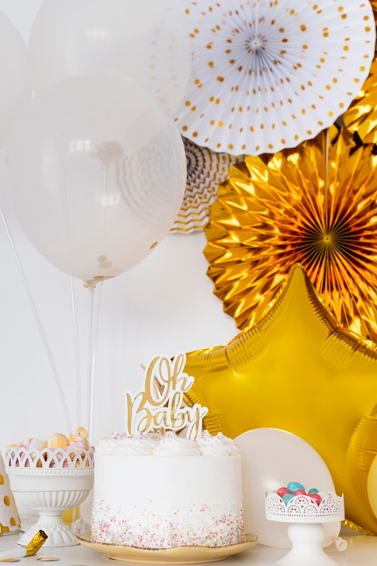 Foto gratuito vista frontale del concetto di torta baby shower