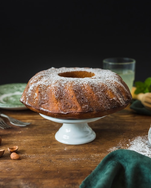 Vista frontale della deliziosa torta tradizionale