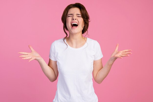 Vista frontale della donna frustrata