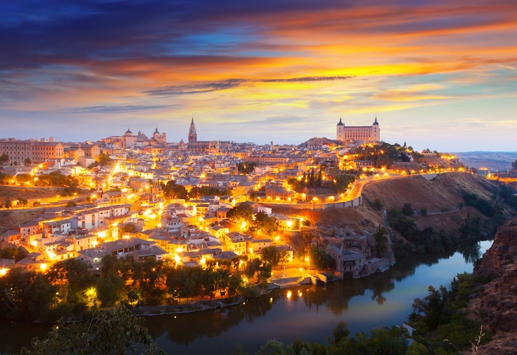 Foto gratuito vista pittoresca di toledo in mattina