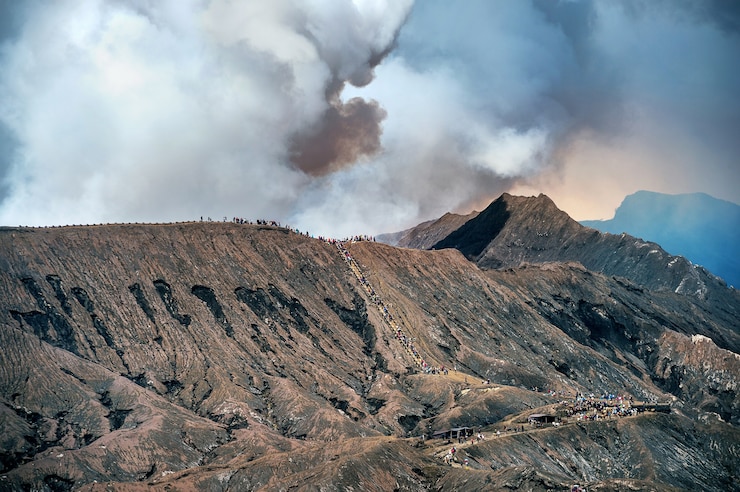 Foto gratuito vulcano del monte bromo nel parco nazionale bromo tengger semeru, east java, indonesia