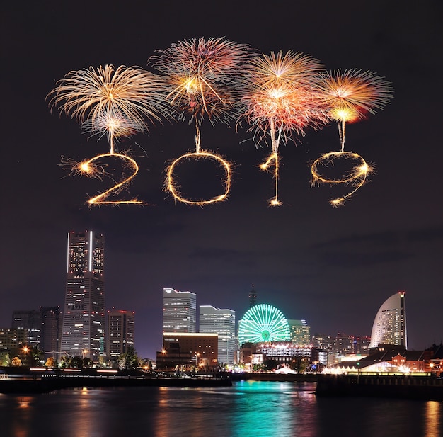 2019 Happy new year firework Sparkle with Yokohama di notte, Giappone