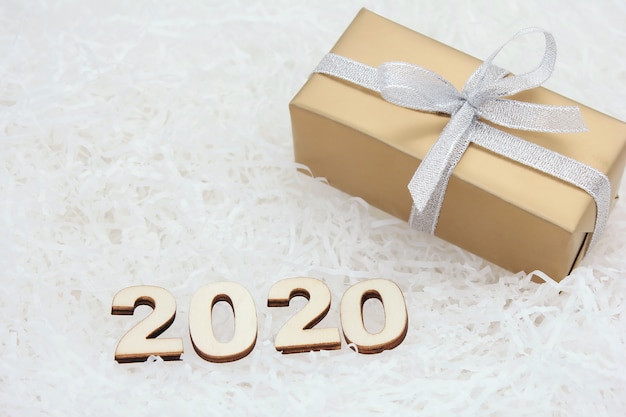 2020 Numeri in legno e confezione regalo.