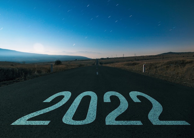 2022 su strada asfaltata