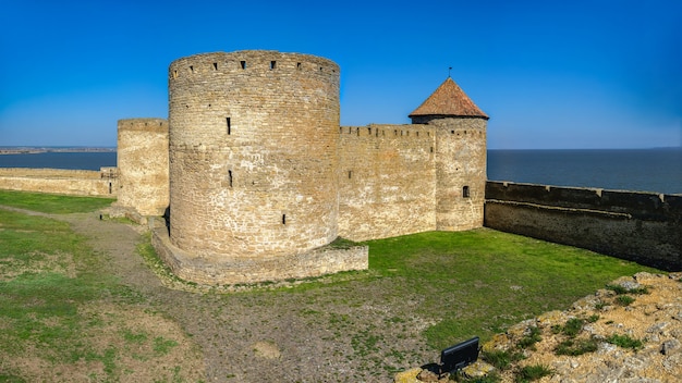 24.04.2021. Bilhorod-Dnistrovskyi o fortezza Akkerman, regione di Odessa, Ucraina, in una soleggiata mattina di primavera