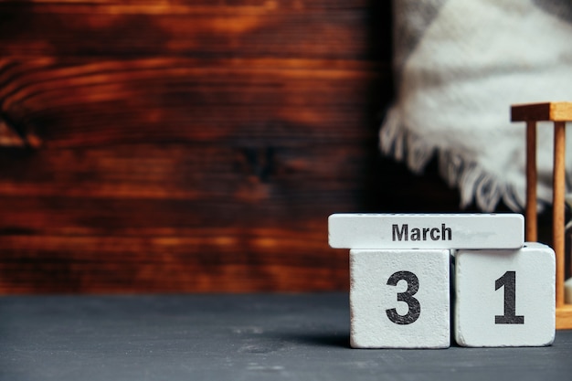 31 trentunesimo giorno del mese di marzo del calendario primaverile con lo spazio della copia.