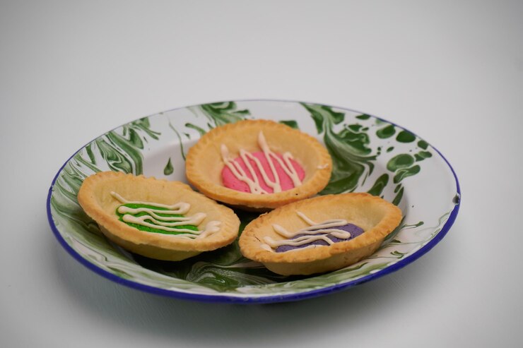 Photo a market snack originating from indonesia is called milk pie with various flavors