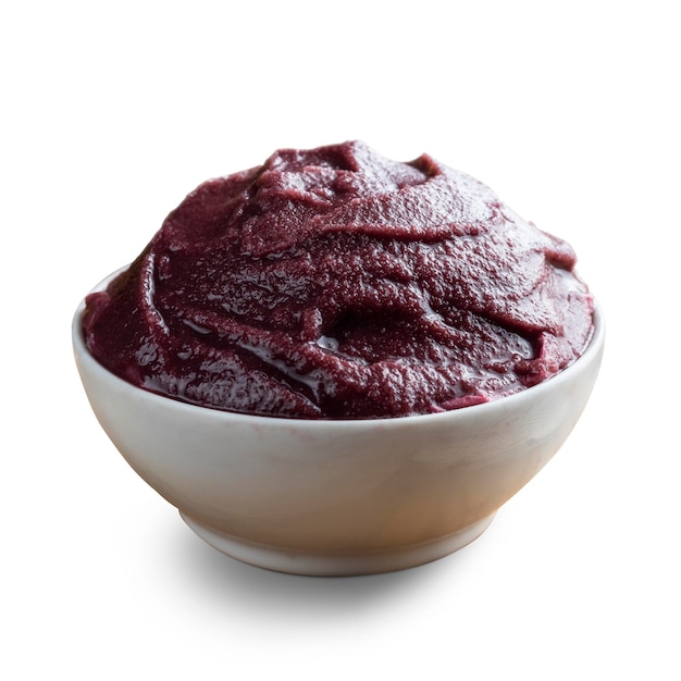 Acai Ciotola per gelato alla bacca di acai congelata brasiliana Vista frontale Isolato su sfondo bianco