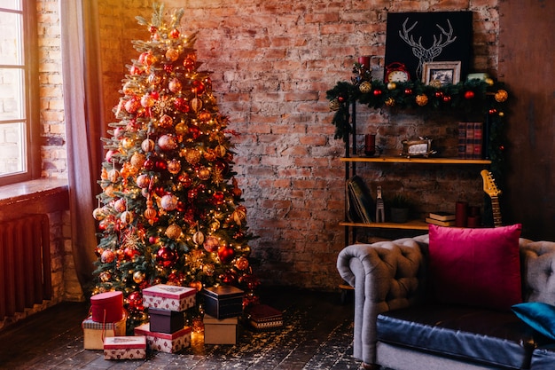 Accogliente appartamento decorato per Natale