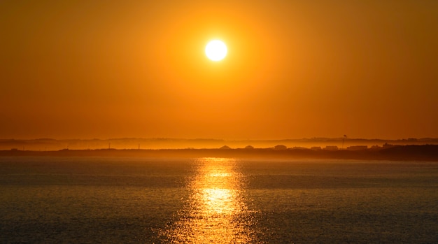 Acqua al tramonto