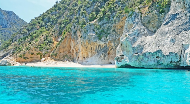 Acqua turchese nel litorale del Golfo di Orosei in Sardegna