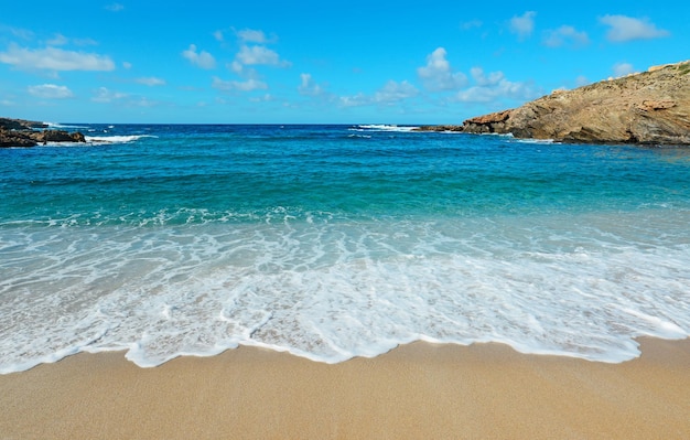 Acqua turchese nella spiaggia dell'Argentiera Sardegna