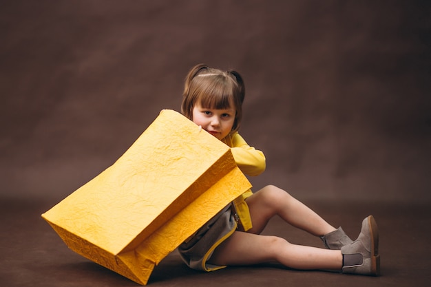 Acquisto dello studio del modello della bambina