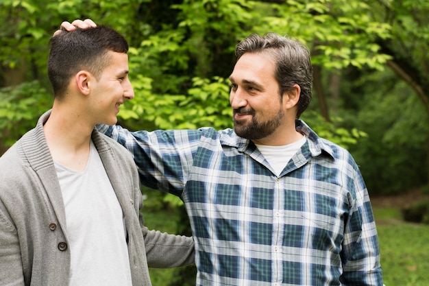 Adolescente con suo padre