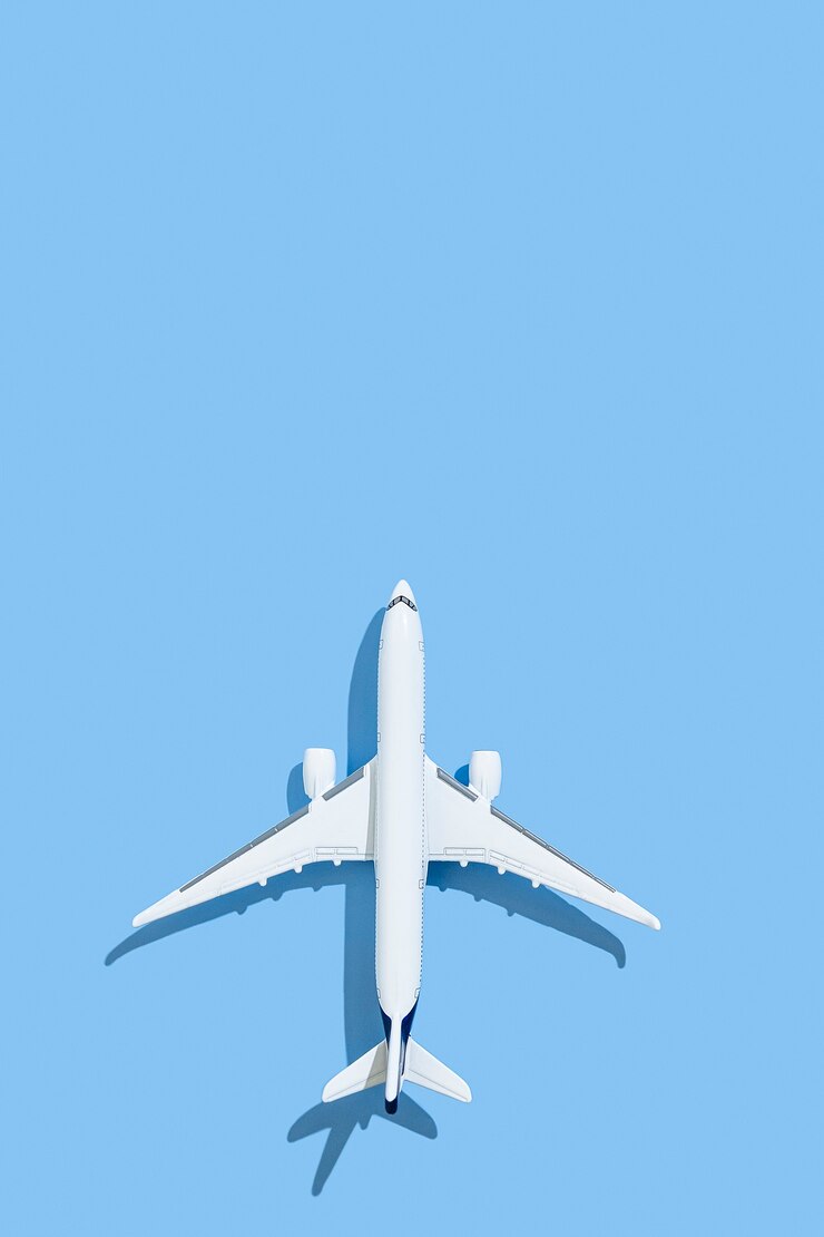 Aereo su sfondo blu